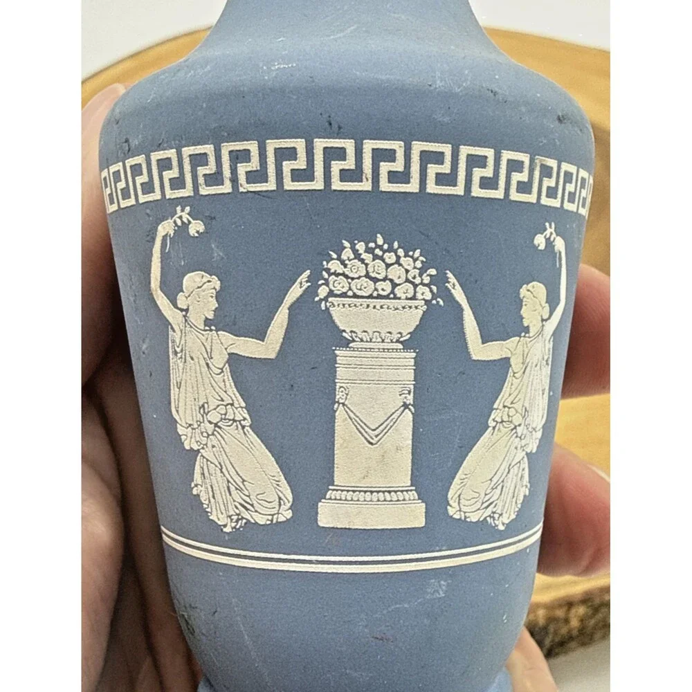 Avon vase good